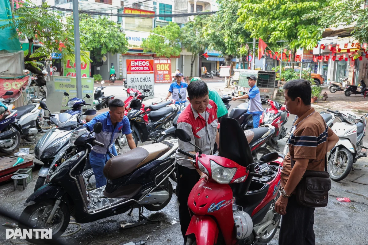 Cứu Hộ Xe Máy Ngập Nước Tại Quận 1