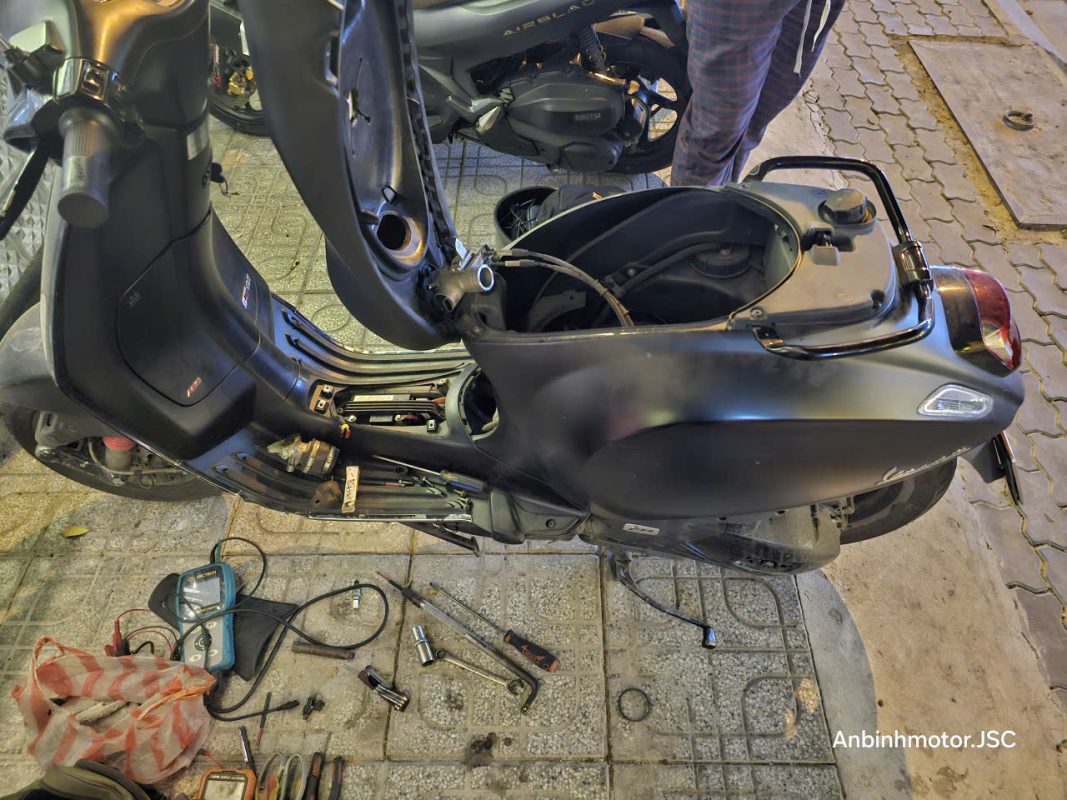 Cứu hộ xe máy Vespa Quận 12