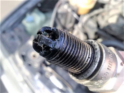 Bugi Hỏng Đốt Nhiên Liệu Không Triệt Để