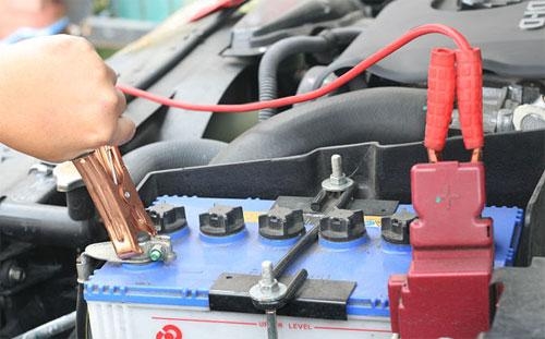Kích Bình Ắc Quy Ô Tô Quận Tân Bình